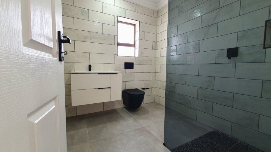 3 Bedroom Property for Sale in Dana Bay Western Cape